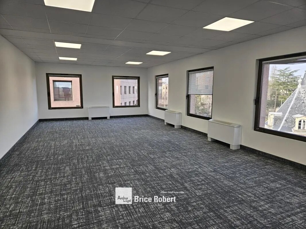 7 Allée Claude Debussy, Écully for lease Interior Photo- Image 1 of 5