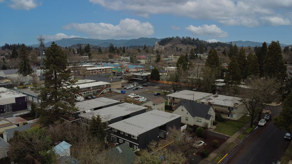 1247 W 8th Ave, Eugene, OR for sale - Aerial - Image 1 of 15