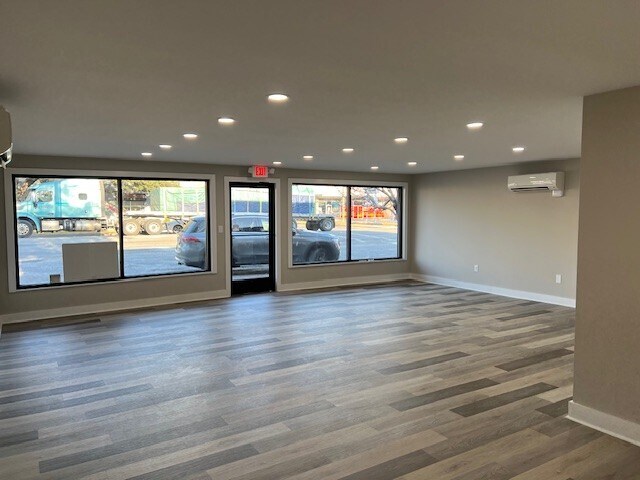 139 N Main St, Summerville, SC à louer - Photo du bâtiment - Image 3 de 9