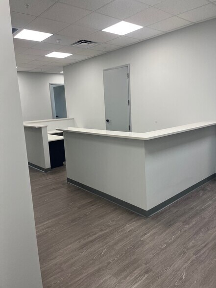 1307 Cleveland Avenue, Wildwood, FL à louer - Photo intérieure - Image 2 de 21