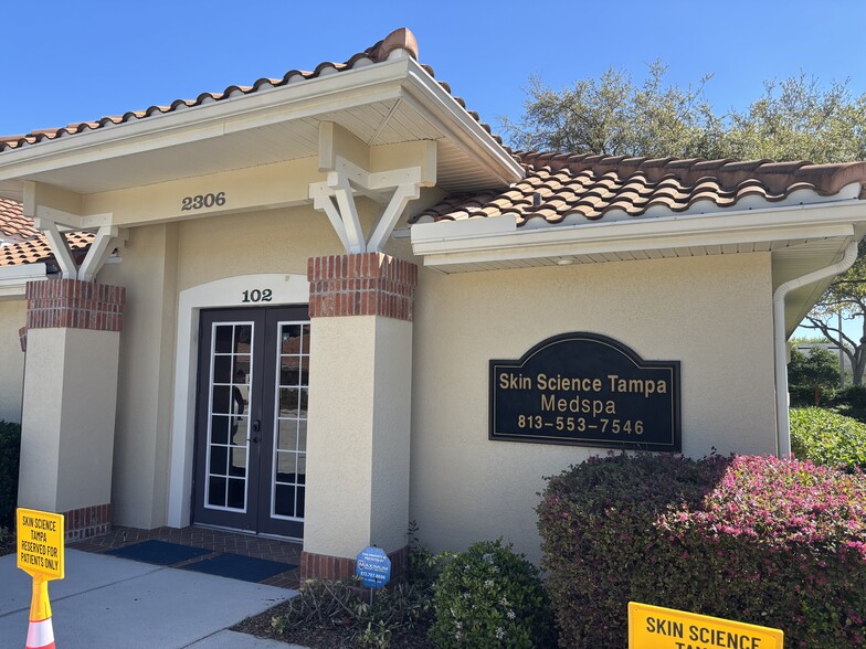 2306 Ashley Oaks Cir, Wesley Chapel, FL for lease - Building Photo - Image 2 of 18