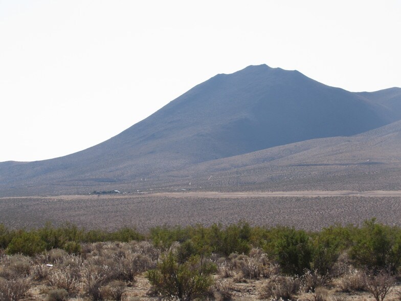 Bow Ave, Inyokern, CA à vendre - Photo du bâtiment - Image 2 de 15