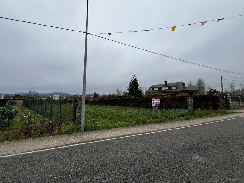 la, 7, Carracedelo, León à vendre - Photo du bâtiment - Image 3 de 3