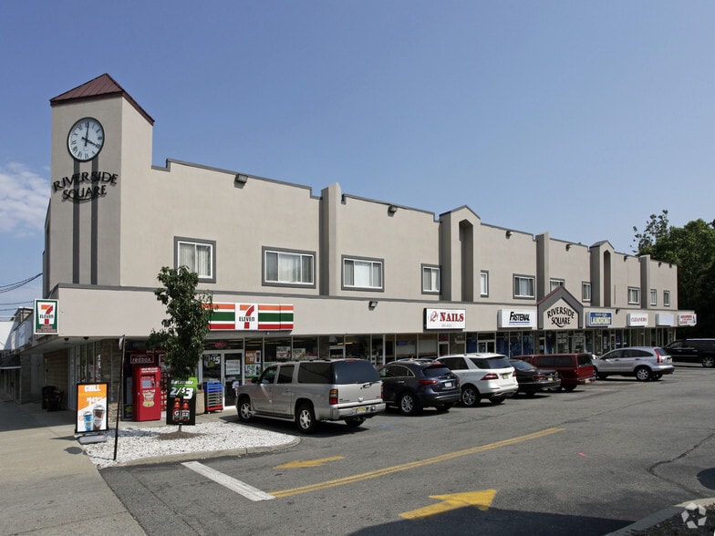 2-42 Riverside Sq, Bloomingdale, NJ for lease - Primary Photo - Image 1 of 1