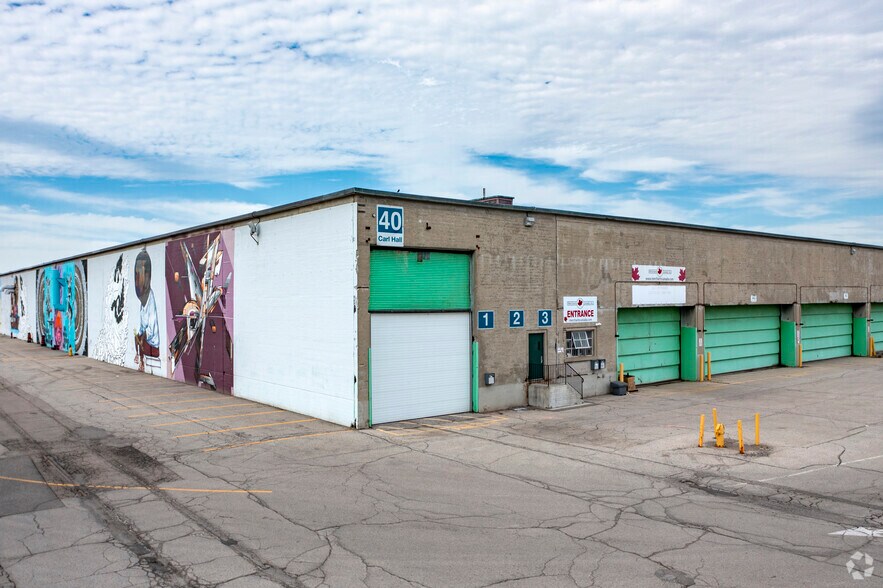 40 Carl Hall Rd, Toronto, ON à louer - Photo du bâtiment - Image 2 de 6