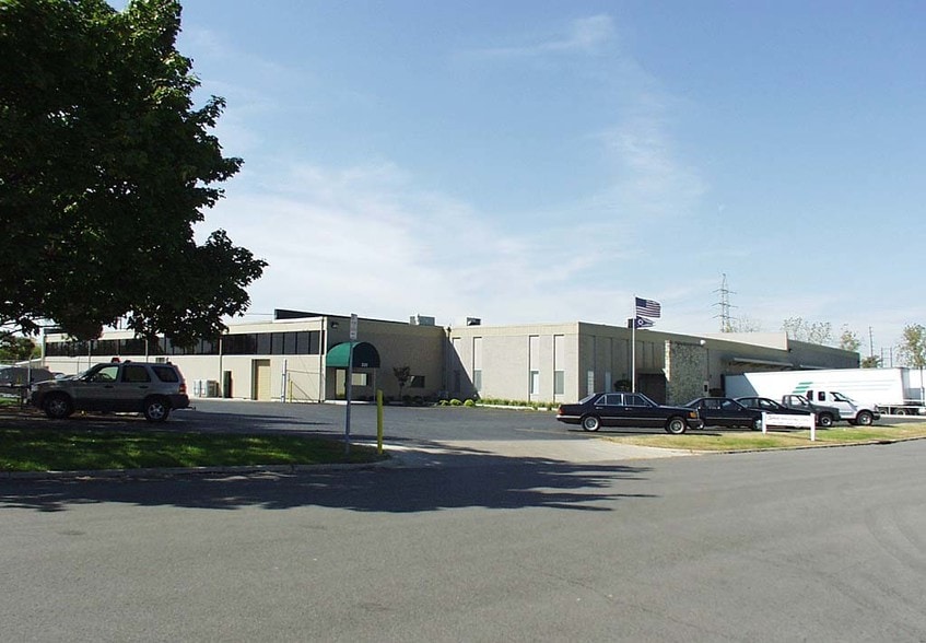 220 Janney Rd, Dayton, OH for lease - Building Photo - Image 3 of 4