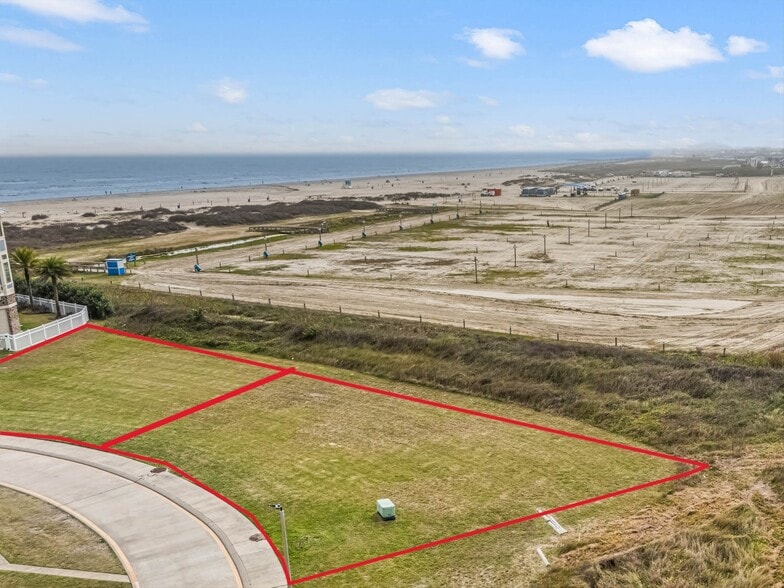 49 Grand Beach Blvd, Galveston, TX for sale - Building Photo - Image 2 of 8