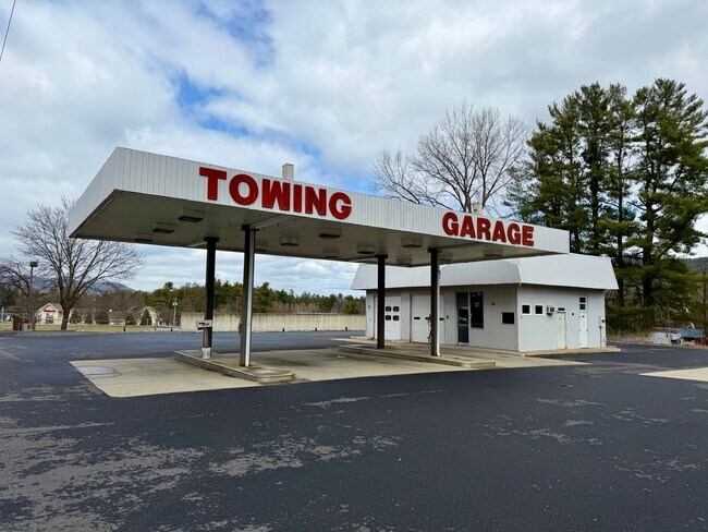 Plus de détails pour 2124 Us-9, Lake George, NY - Commerce de détail à vendre