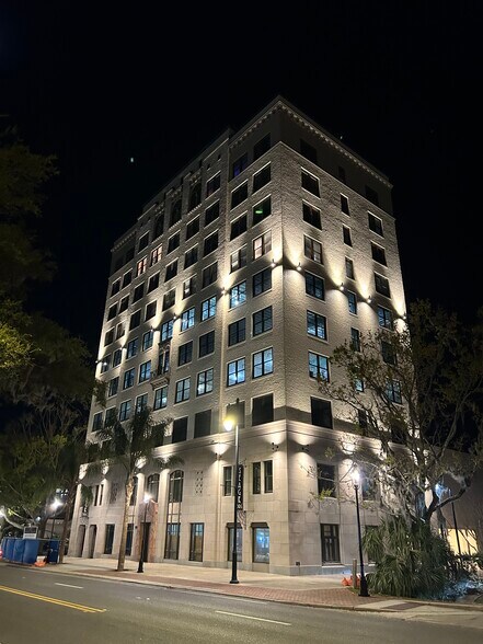 408 W University Ave, Gainesville, FL for lease - Building Photo - Image 3 of 8