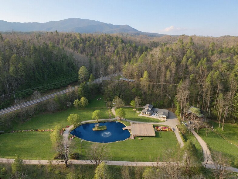 119 Tunis Rd, Sevierville, TN à vendre - Photo du bâtiment - Image 2 de 76
