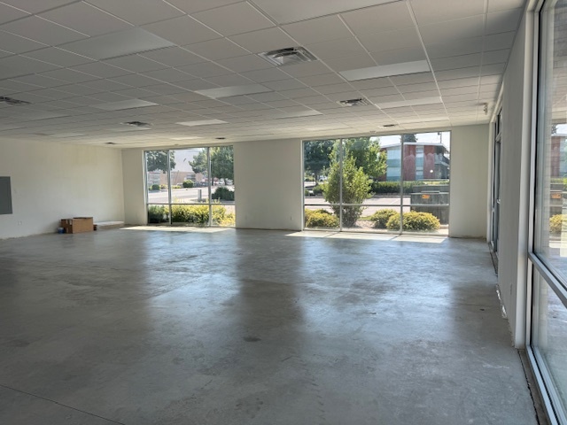 5020 E Sprague Ave, Spokane, WA for lease - Building Photo - Image 3 of 7