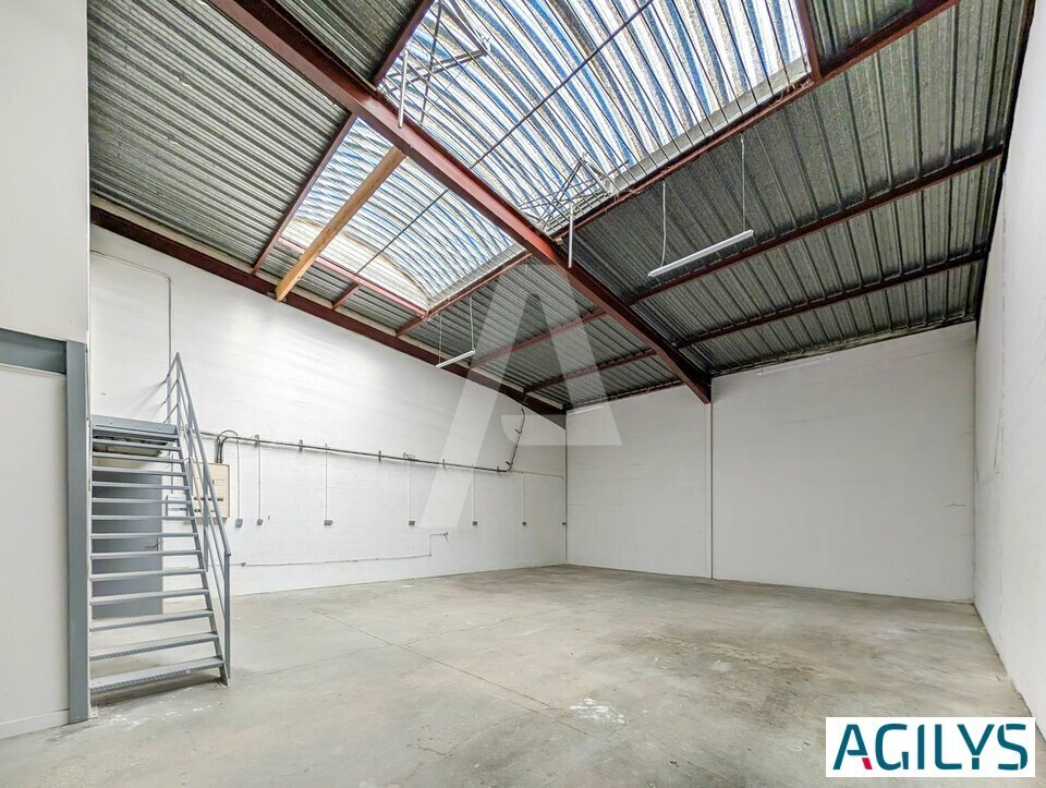 14 Rue Des Cerisiers, Lisses for lease Interior Photo- Image 1 of 13