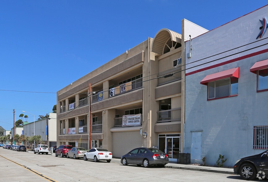 2110 Hancock St, San Diego, CA for lease - Building Photo - Image 3 of 7