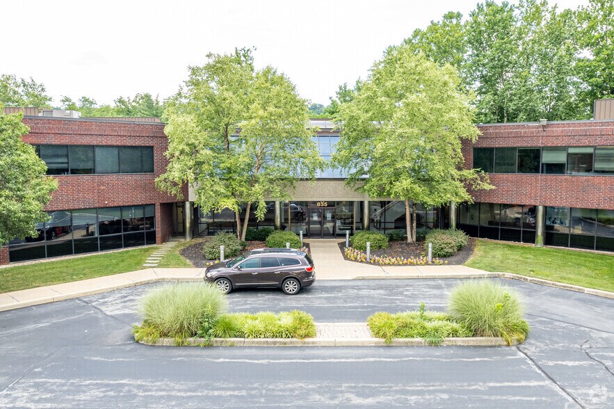 835 Springdale Dr, Exton, PA à louer - Photo du bâtiment - Image 3 de 8