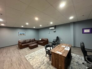 112-118 Jones St, Fuquay Varina, NC for lease Interior Photo- Image 1 of 6