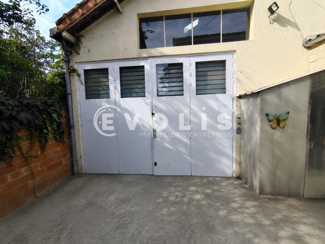 Flex in Saint-Maur-des-Fossés for lease Building Photo- Image 1 of 10