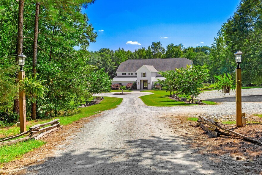 700 Blacks Creek Church Rd, Commerce, GA à vendre - Photo du bâtiment - Image 2 de 60