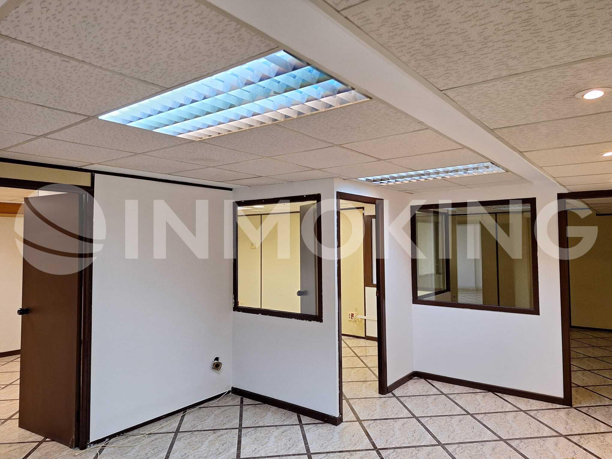 Office in València, Valencia for lease Interior Photo- Image 1 of 7
