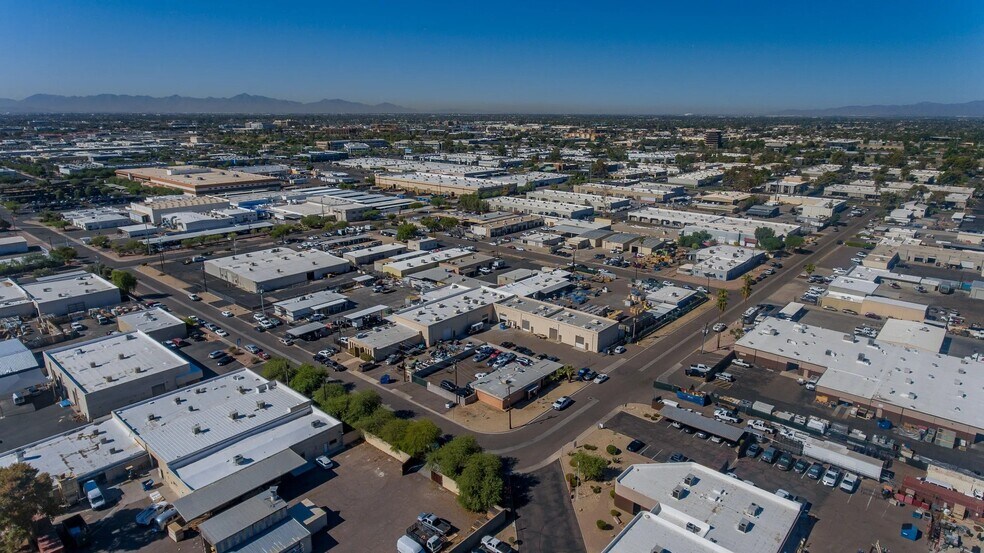 11200 N 21st Ave, 2101 & 2115 W Shangri La Rd, Phoenix, AZ à louer - Photo du bâtiment - Image 3 de 25