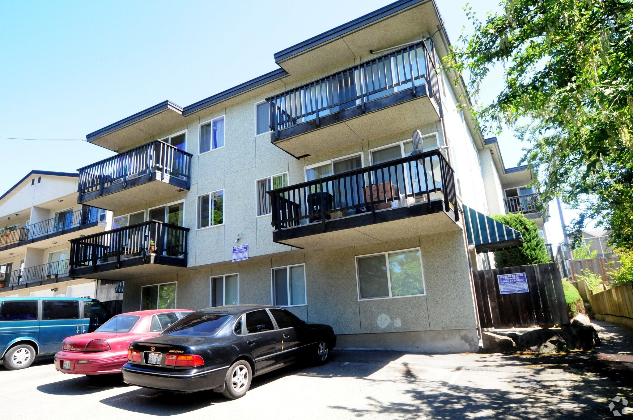 11023 Greenwood Ave N, Seattle, WA à vendre Photo du bâtiment- Image 1 de 3