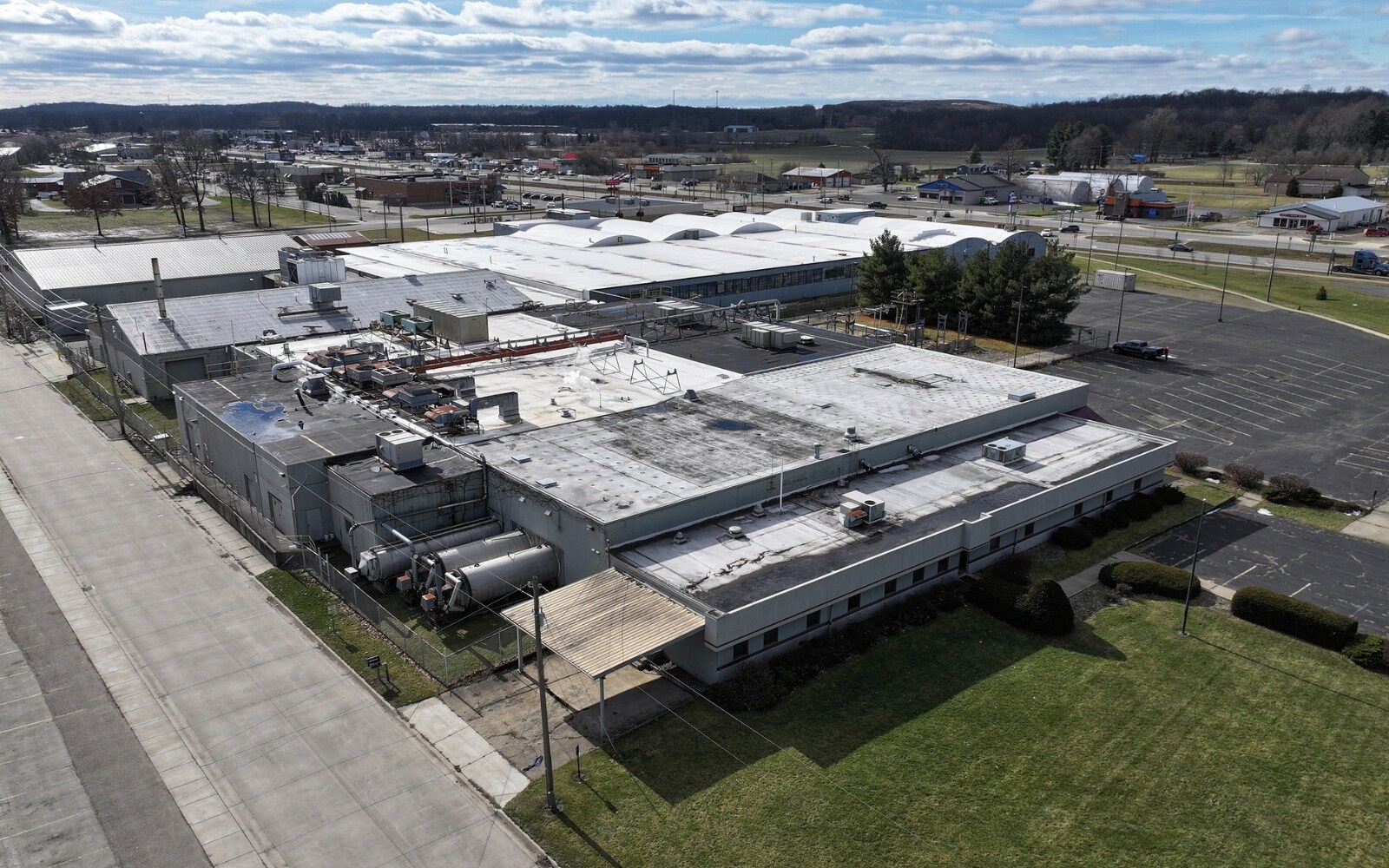 111 Day Dr, Three Rivers, MI à louer Photo du bâtiment- Image 1 de 19