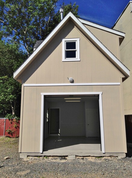 15 S 7th Ave, Long Branch, NJ for lease - Building Photo - Image 2 of 9