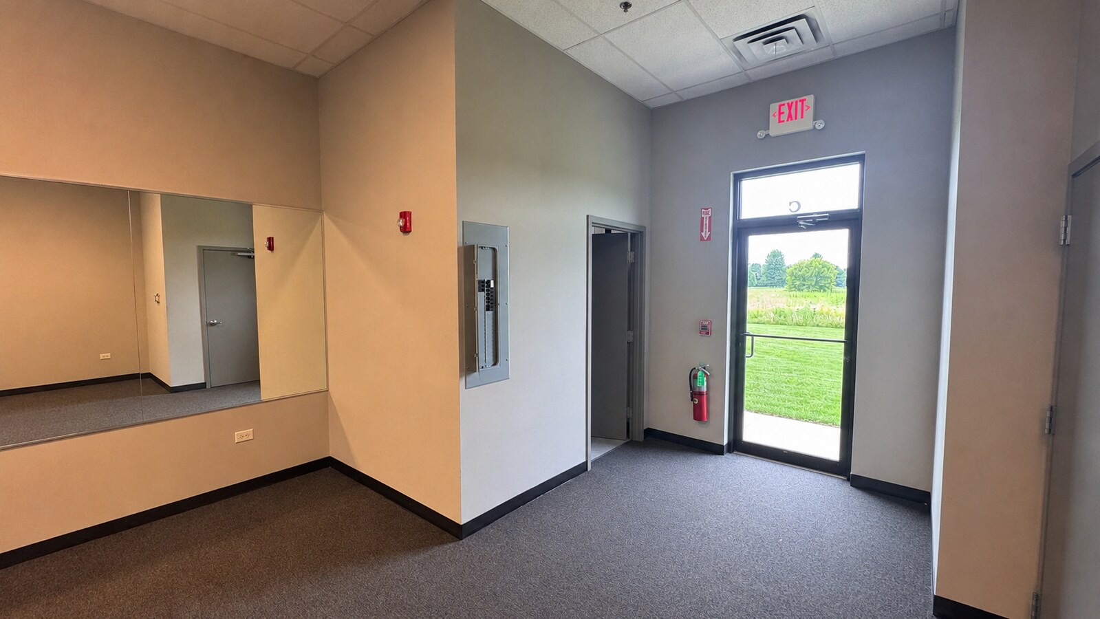 40W125 Campton Crossings Dr, St Charles, IL 60175 - Unit C - - Interior Photo - Image 1 of 5