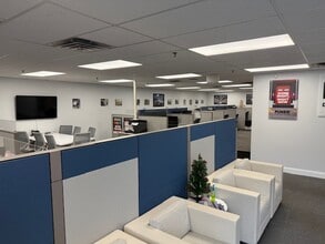 2 Lukens Dr, New Castle, DE for lease Building Photo- Image 2 of 6