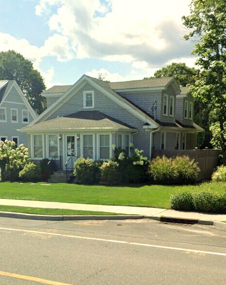 91 Old Riverhead Rd, Westhampton Beach, NY à louer - Photo du bâtiment - Image 1 de 3