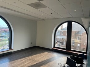 754 Elden St, Herndon, VA for lease Interior Photo- Image 2 of 2