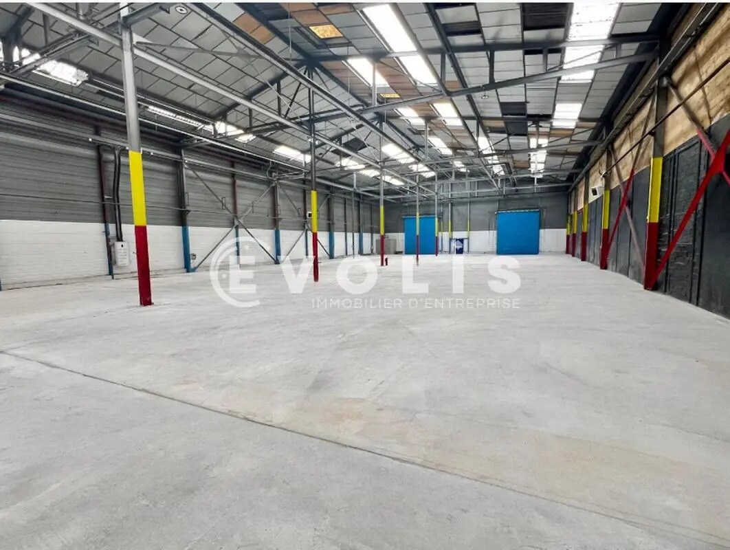 Industrial in Corbeil-Essonnes for lease Building Photo- Image 1 of 7