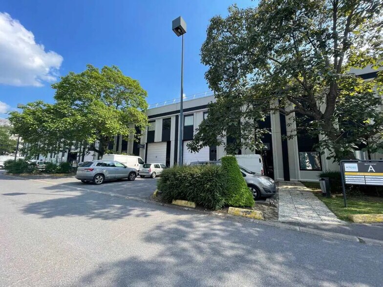 Bureau dans Lognes à louer - Photo du bâtiment - Image 3 de 13