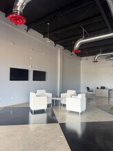 131 Arkansas Blvd, Texarkana, AR for lease Interior Photo- Image 2 of 10