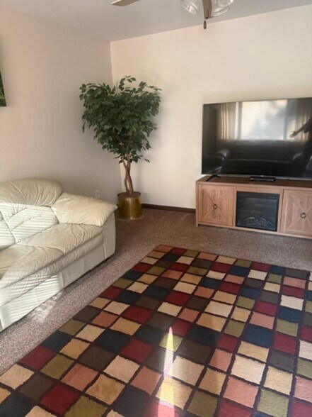 5028-5030 Heathmoor Dr, Columbus, OH à vendre - Photo du bâtiment - Image 3 de 32