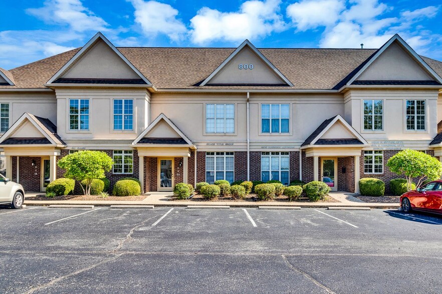 800 Stone Creek Pkwy, Louisville, KY for lease - Primary Photo - Image 1 of 13