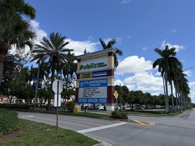 Plus de détails pour 6805-7031 Taft St, Hollywood, FL - Commerce de détail à louer