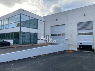 Plus de détails pour Local d'activités à louer