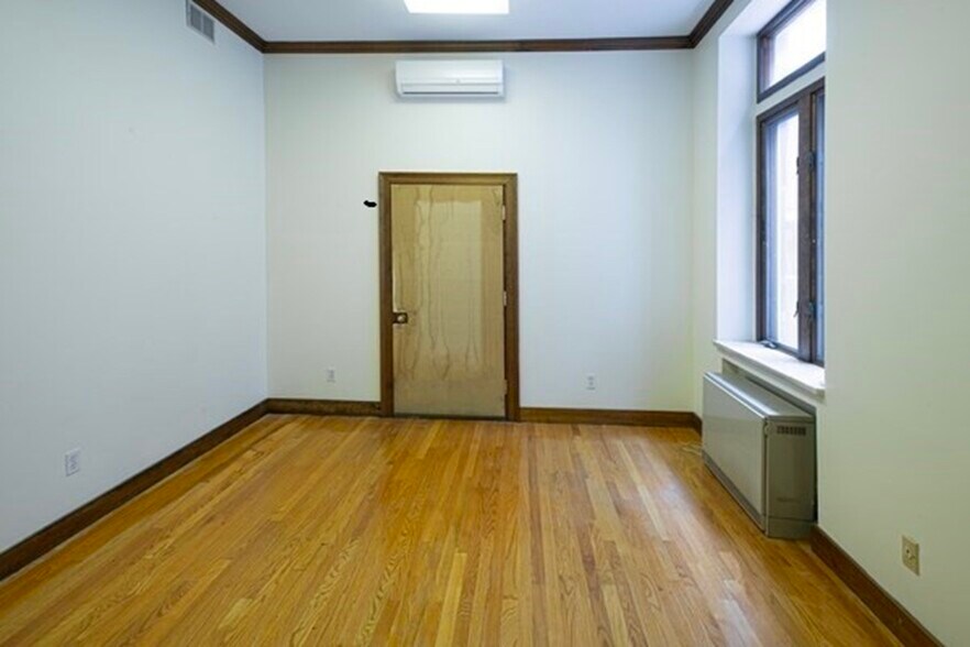 122 Main St, Northampton, MA for lease - Building Photo - Image 2 of 5