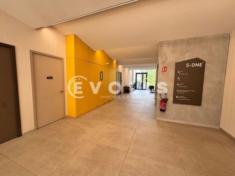 1-3 Avenue Sidoine Apollinaire, Lyon for lease - Lobby - Image 3 of 5