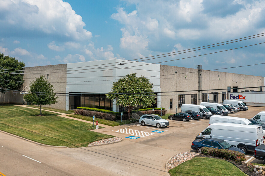 3025 N Great Southwest Pky, Grand Prairie, TX for sale - Building Photo - Image 1 of 1