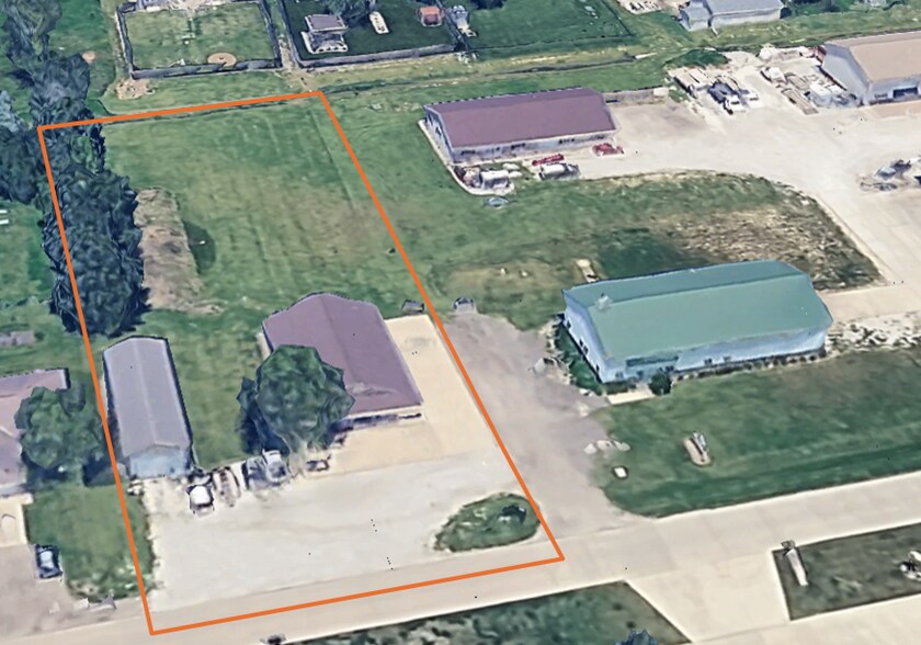 2213 229th Pl, Ames, IA à louer - Photo du bâtiment - Image 3 de 16