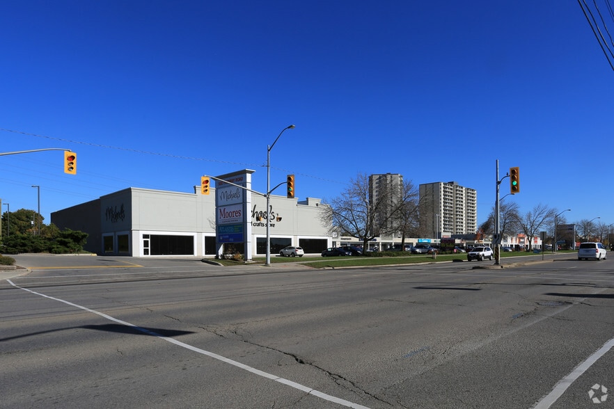 500 Fairway Rd S, Kitchener, ON for lease - Building Photo - Image 1 of 10