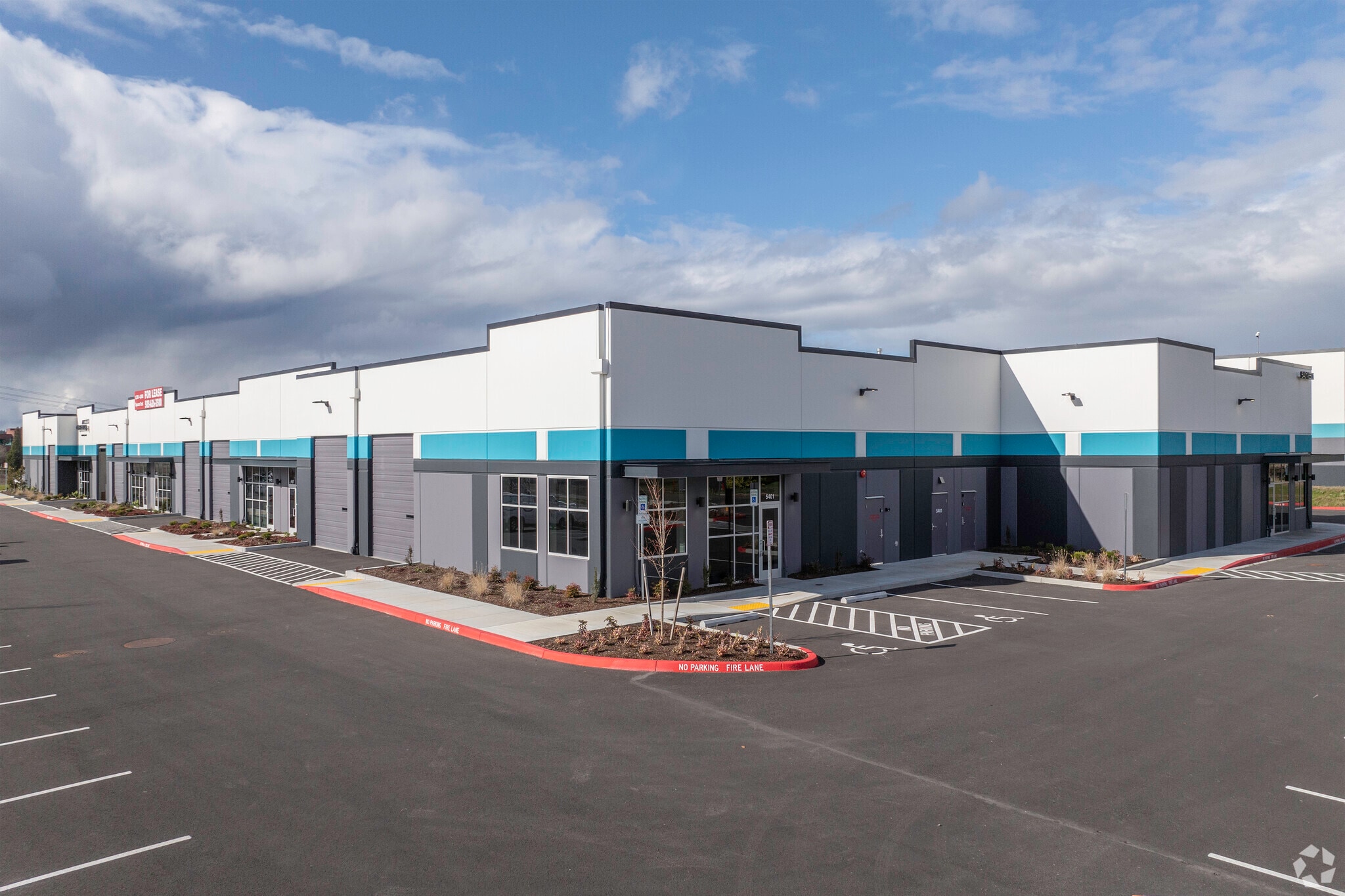 5640 NE Wagon Dr, Hillsboro, OR for lease Primary Photo- Image 1 of 8