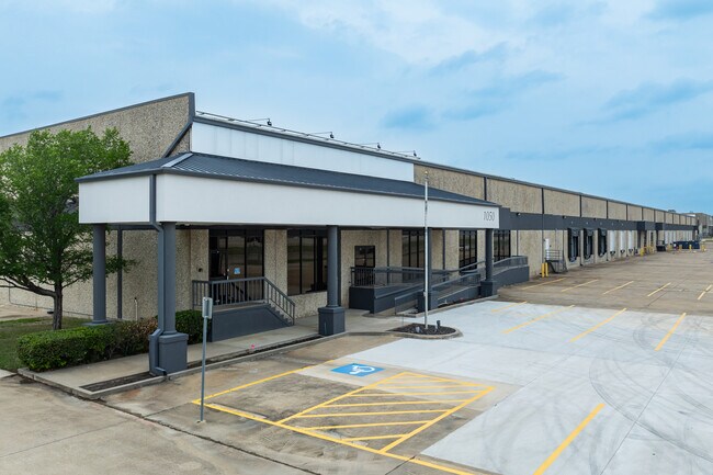 Plus de détails pour 1040-1050 S State Highway 161, Grand Prairie, TX - Industriel à louer