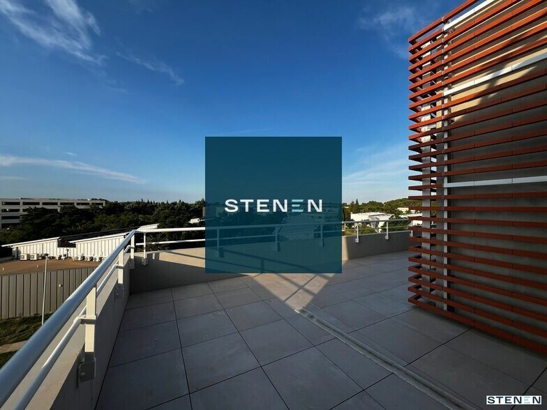 Office in Avignon for sale - Building Photo - Image 1 of 8