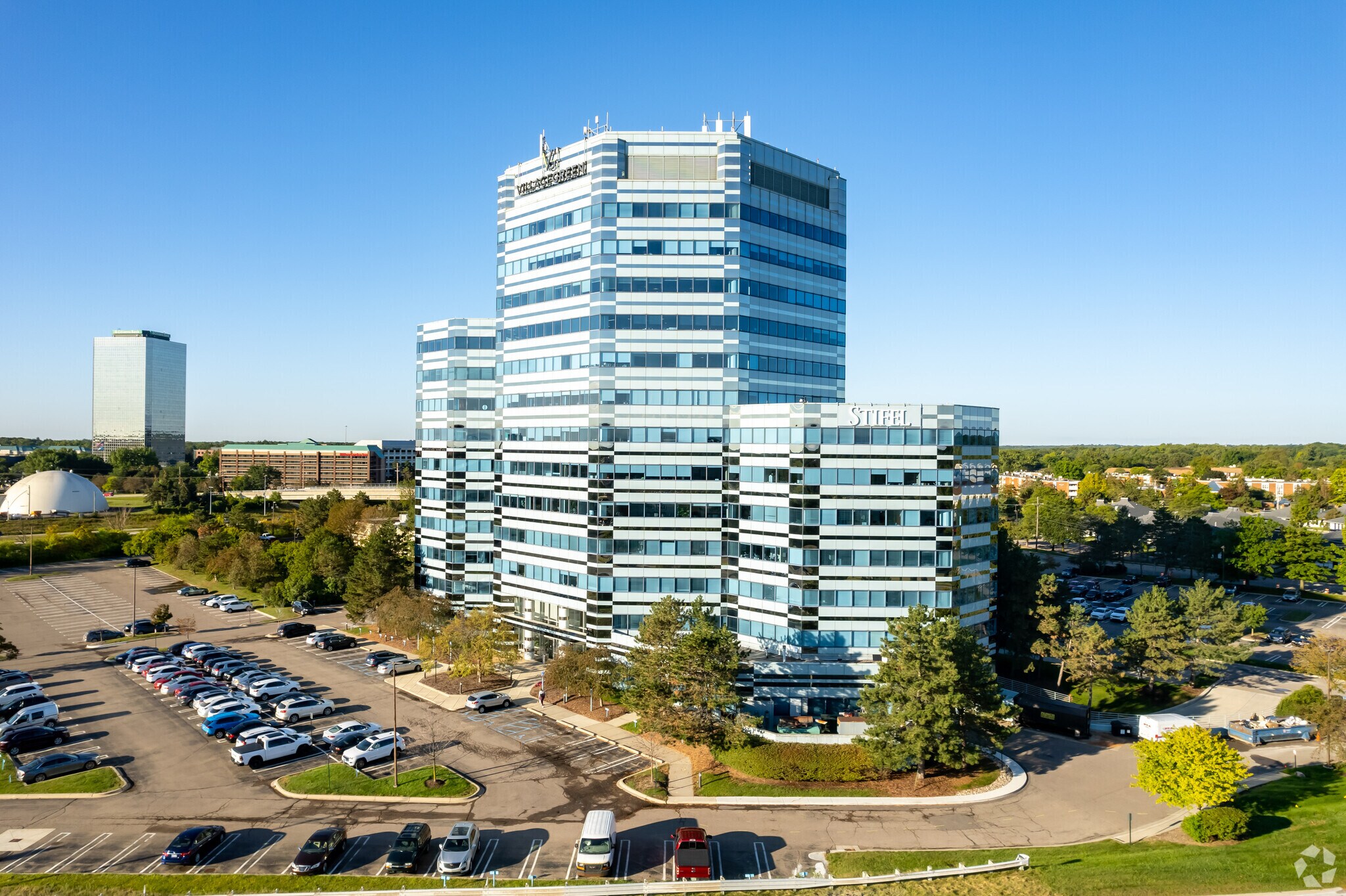 28411 Northwestern Hwy, Southfield, MI à louer Photo principale- Image 1 de 12