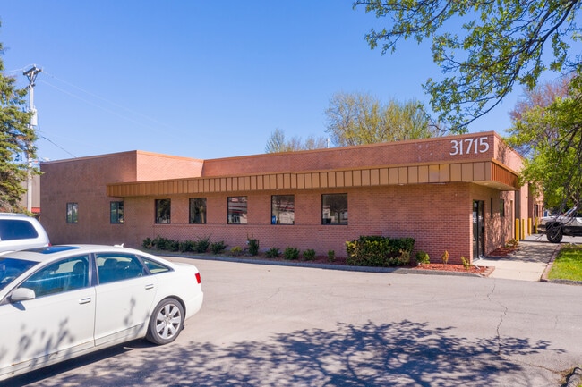 More details for 31711-31715 W 8 Mile Rd, Livonia, MI - Industrial for Lease