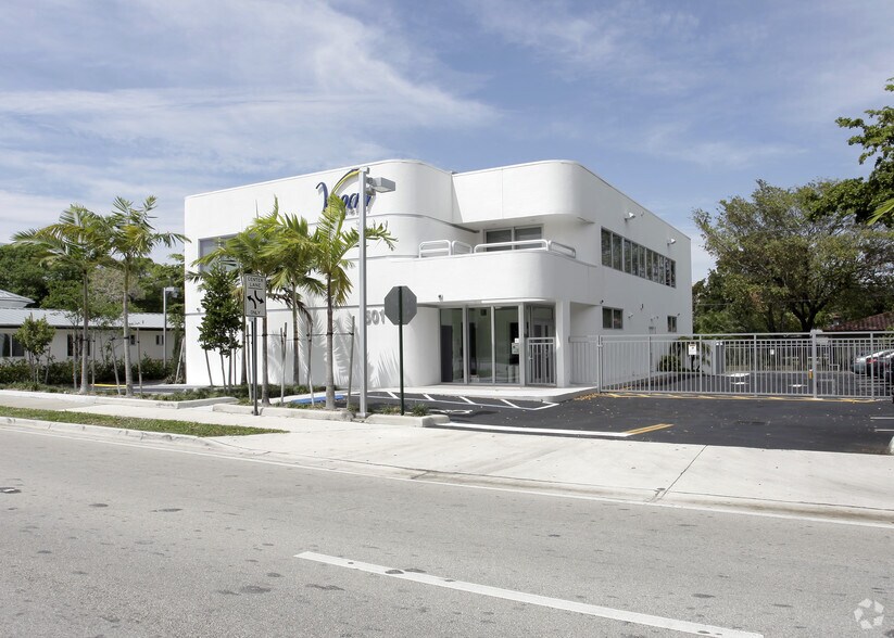 501 SE 12th St, Fort Lauderdale, FL à vendre - Photo du bâtiment - Image 3 de 12