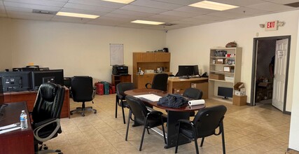 12101-12121 Wilfong Ct, Midlothian, VA à louer Photo intérieure- Image 2 de 4