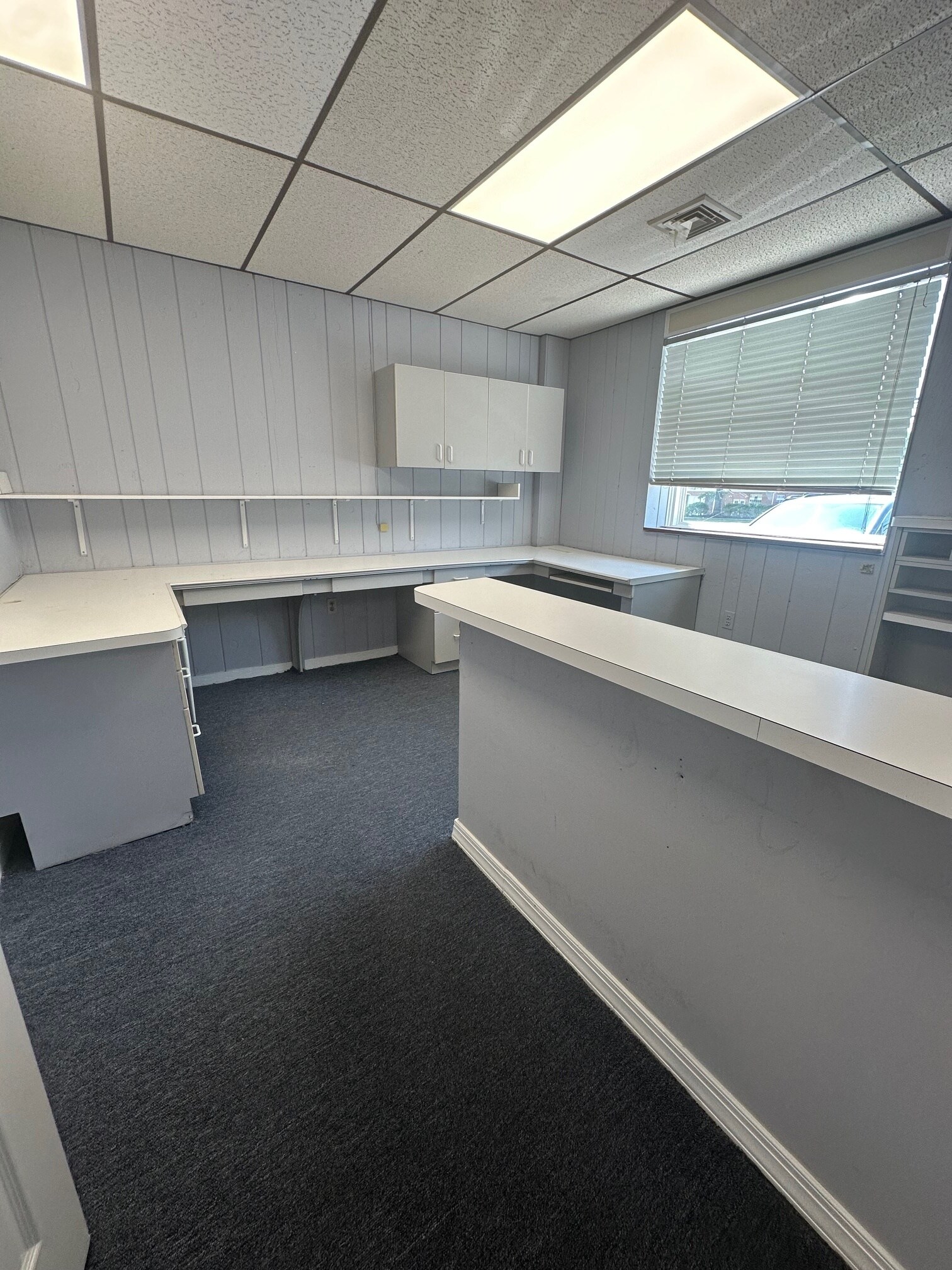 1804 Oak Tree Rd, Edison, NJ à louer Photo du bâtiment- Image 1 de 8